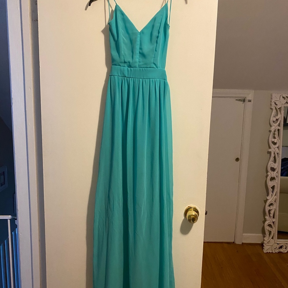 Lulu’s open back dress